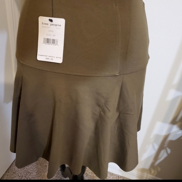 Free people  ruffles  hunter green , Aline  peplum skirt - Picture 11 of 12